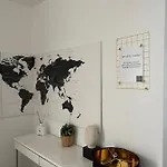 Moderne Mit 4 Betten דירה בוכום