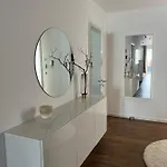 Moderne Mit 4 Betten * בוכום